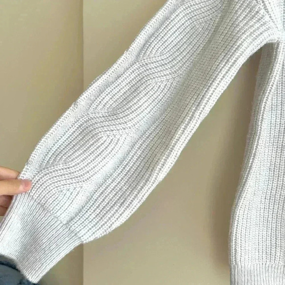 Tahari Ice Purple/Blue Cable Knit Fuzzy Sweater, Size Medium - Picture 9 of 16